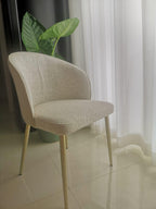 Sedia Linea 45 – Design Essenziale ed Eleganza Quotidiana